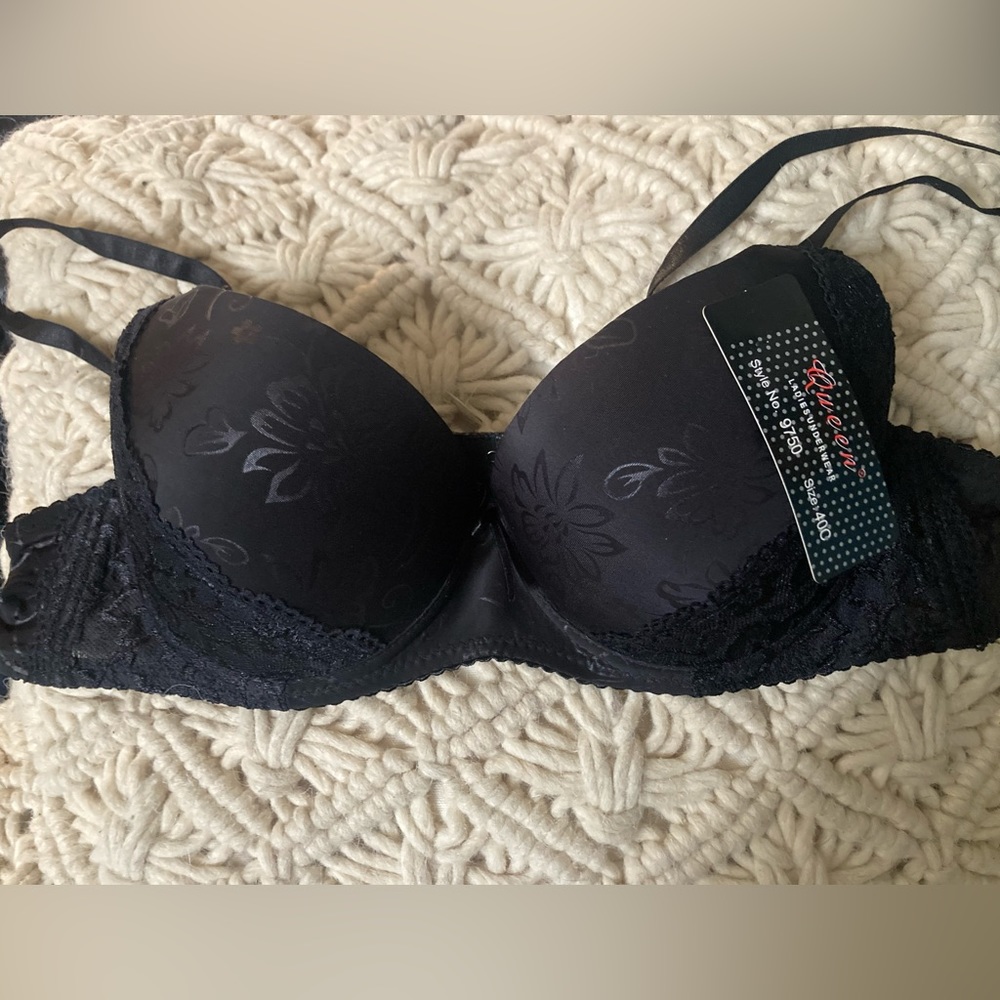 NWT Queen Bra